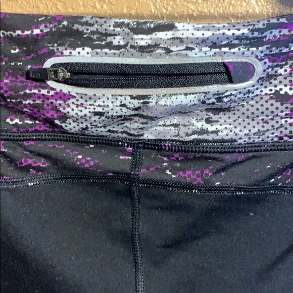 Lucy Crop Leggings Size S - Picture 5 of 12